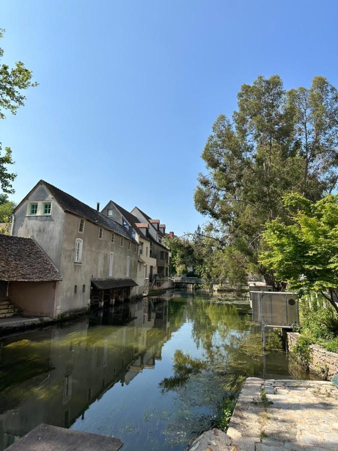 Appartement Bords De L'Eure Charmant Studio Chartres Luaran gambar
